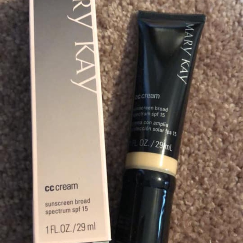 Mary Kay CC cream - Very light